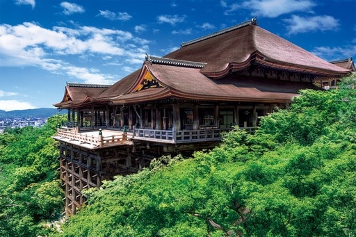 新緑映える清水寺―京都